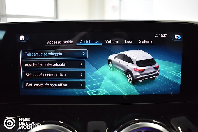 MERCEDES-BENZ GLA 200 d Automatic 4Matic Premium